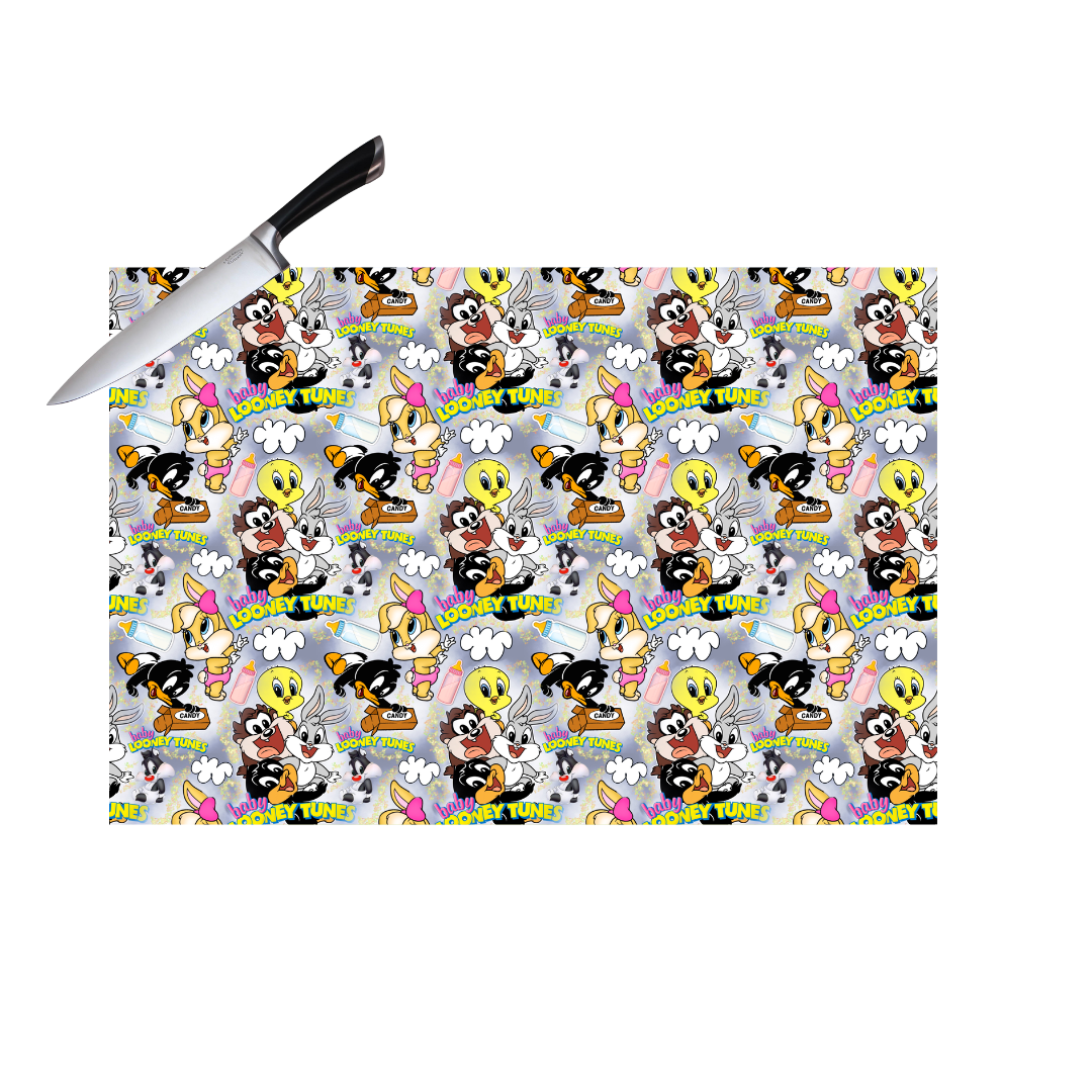 LOONEY TUNES CUTTING BOARD
