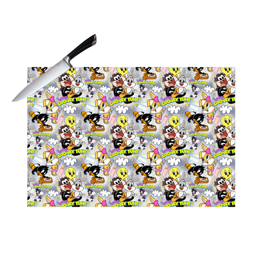 LOONEY TUNES CUTTING BOARD