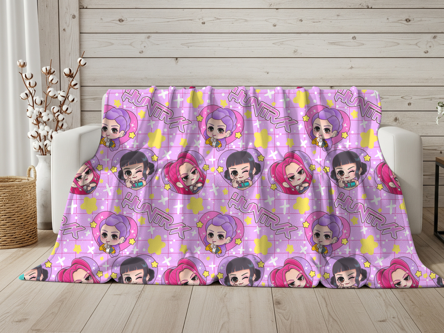 CHIBI HUNTRIX MINKY BLANKET